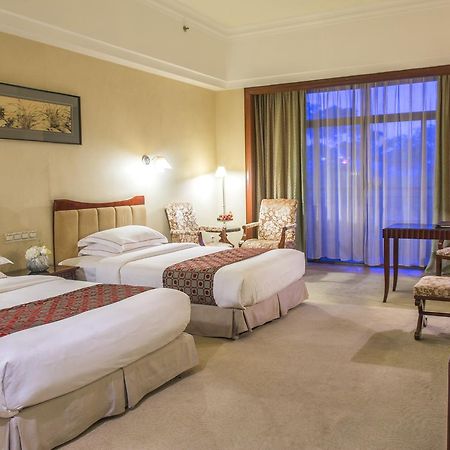 Phoenix Hotel Wuyi Jiangmen Eksteriør bilde